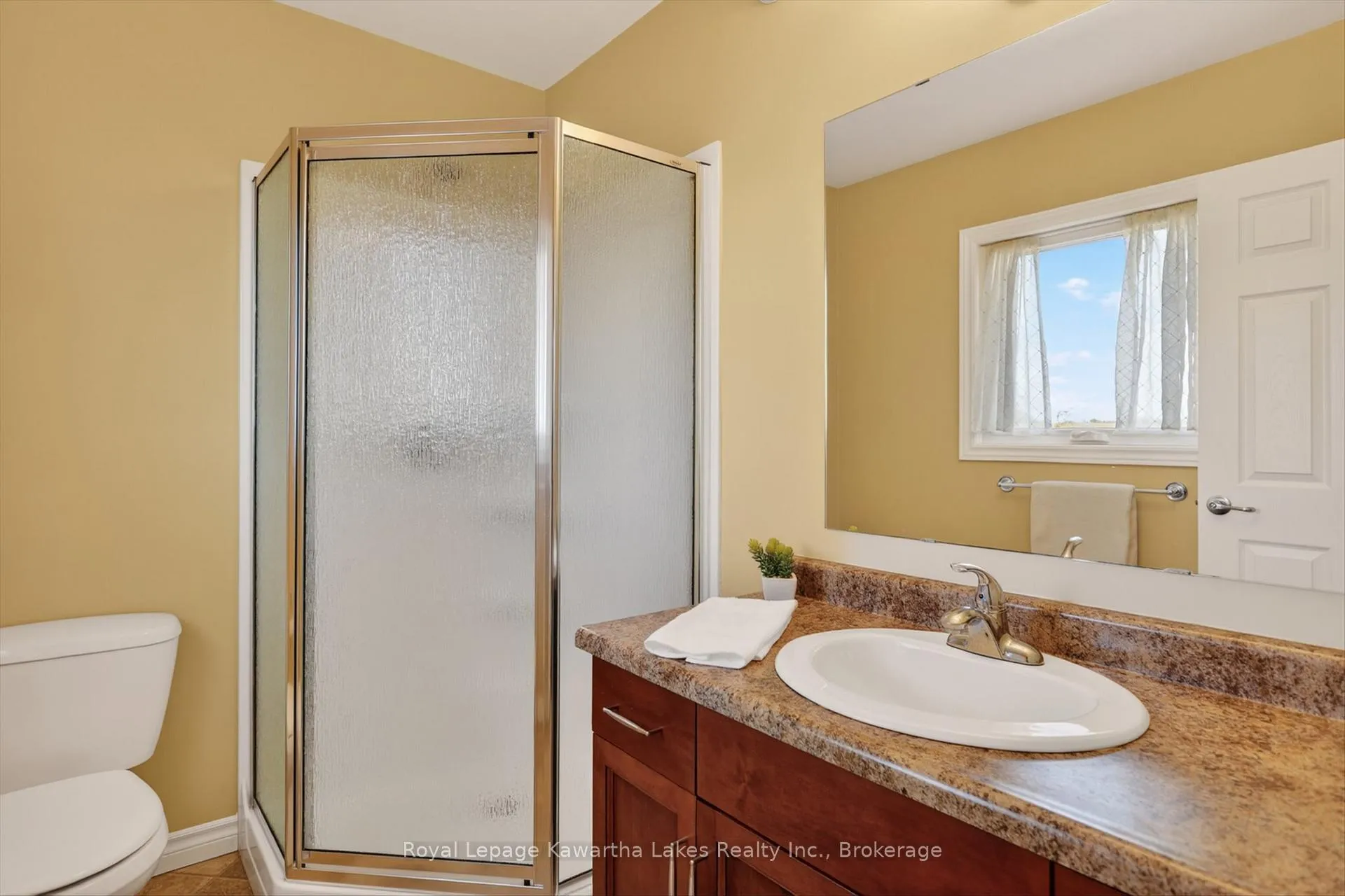 Photo 20 of 1361 Opmar Road, Kawartha Lakes, Mariposa — HOMEH