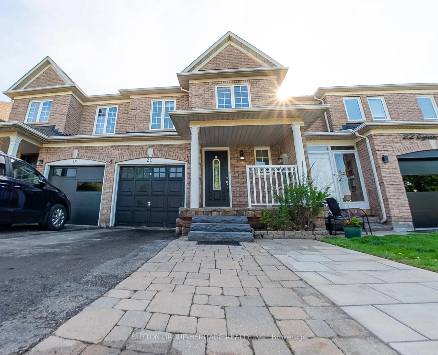 Photo 3 of 20 Oglevie Drive, Whitby, Pringle Creek — HOMEH