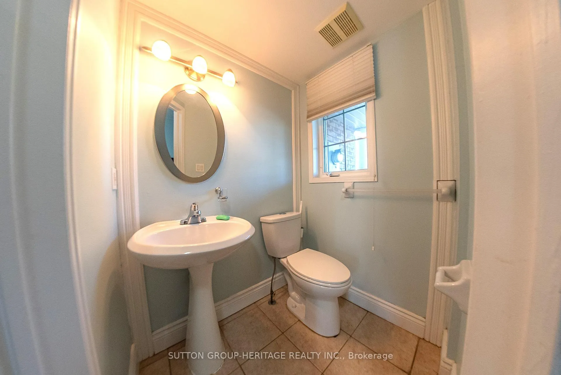 Photo 6 of 20 Oglevie Drive, Whitby, Pringle Creek — HOMEH