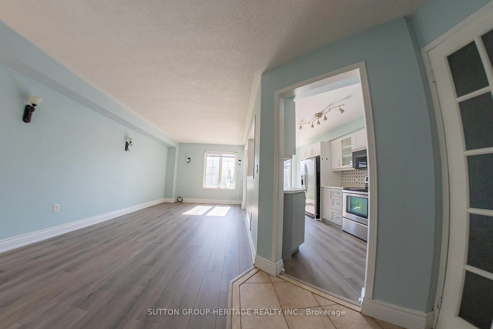 Photo 8 of 20 Oglevie Drive, Whitby, Pringle Creek — HOMEH