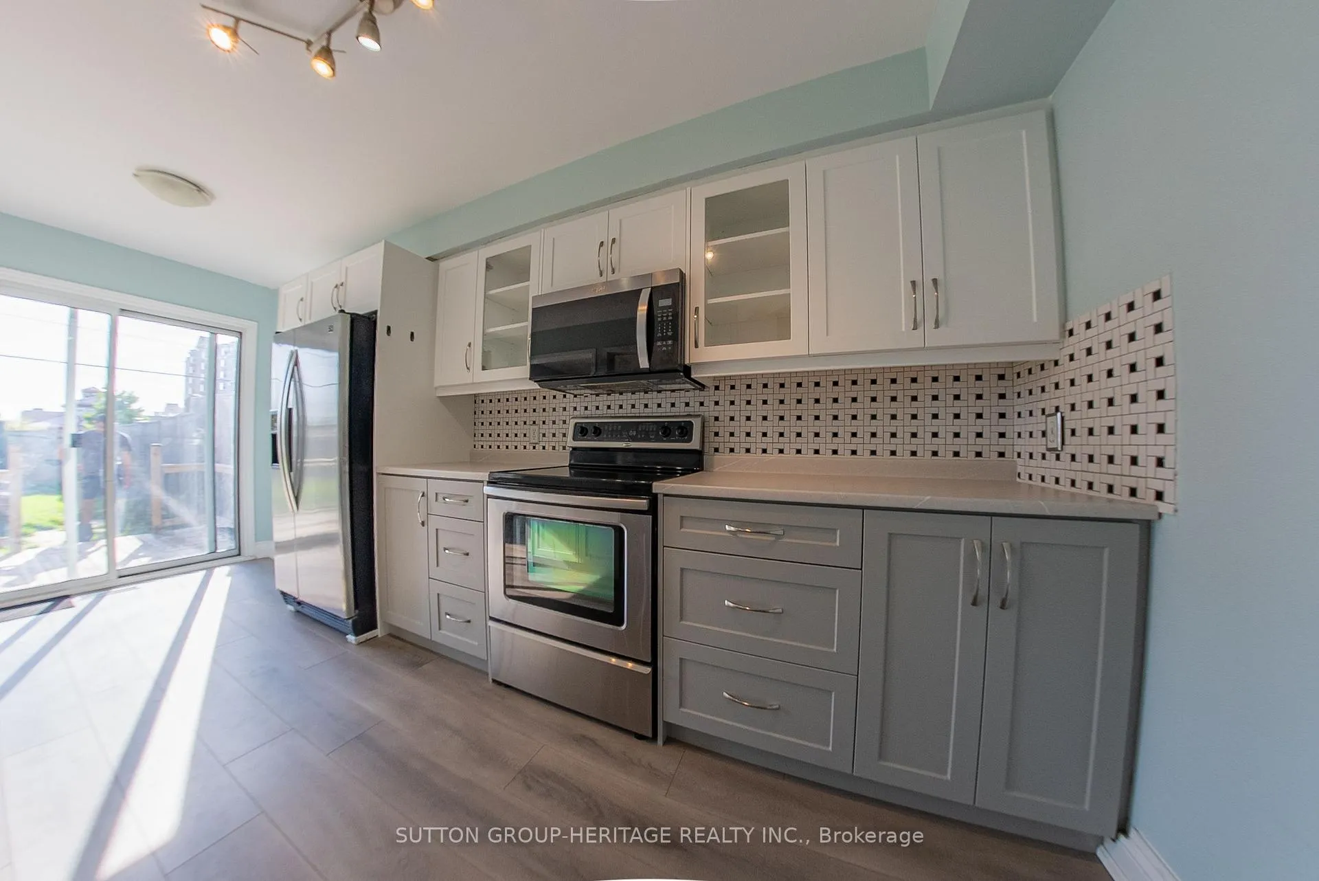 Photo 11 of 20 Oglevie Drive, Whitby, Pringle Creek — HOMEH