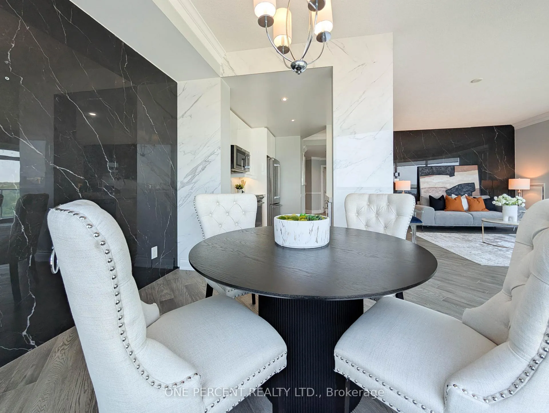 Photo 11 of Unit 604, 33 Ellen Street, Barrie, Lakeshore — HOMEH