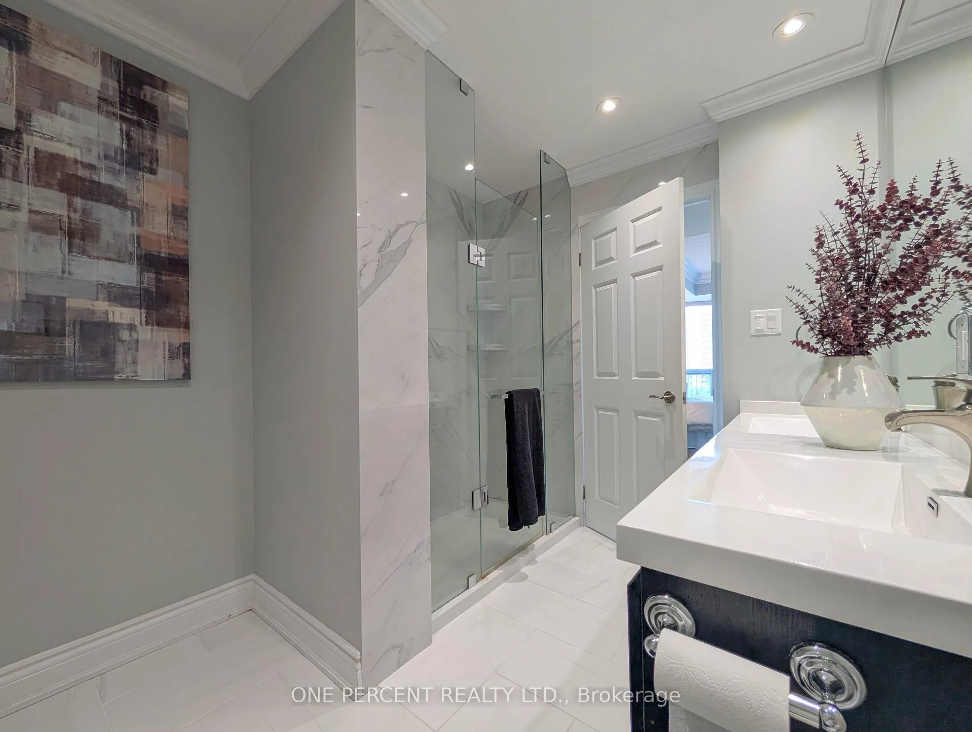 Photo 23 of Unit 604, 33 Ellen Street, Barrie, Lakeshore — HOMEH