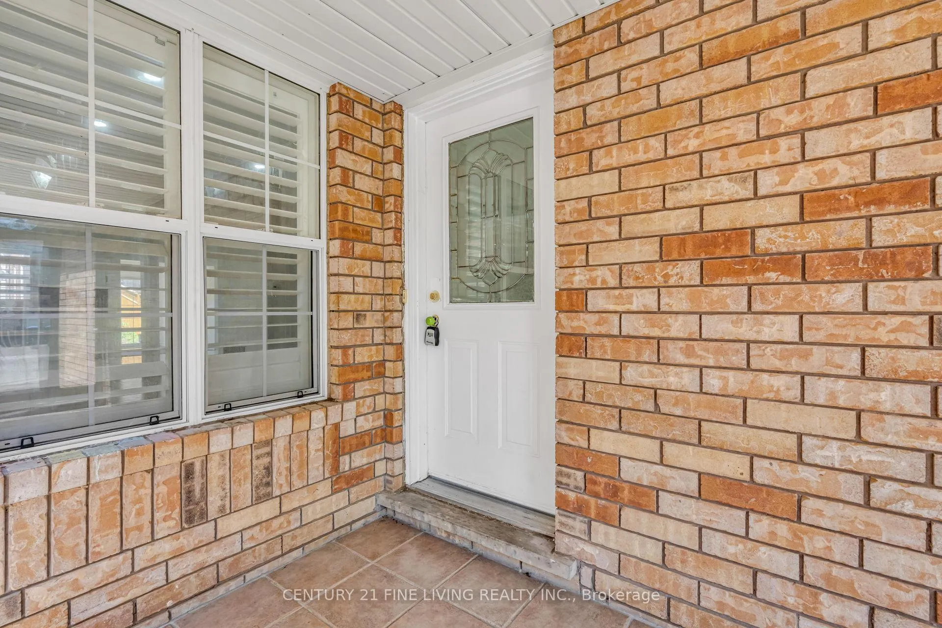 Photo 4 of 66 Secord Crescent, Brampton, Fletcher's Meadow — HOMEH