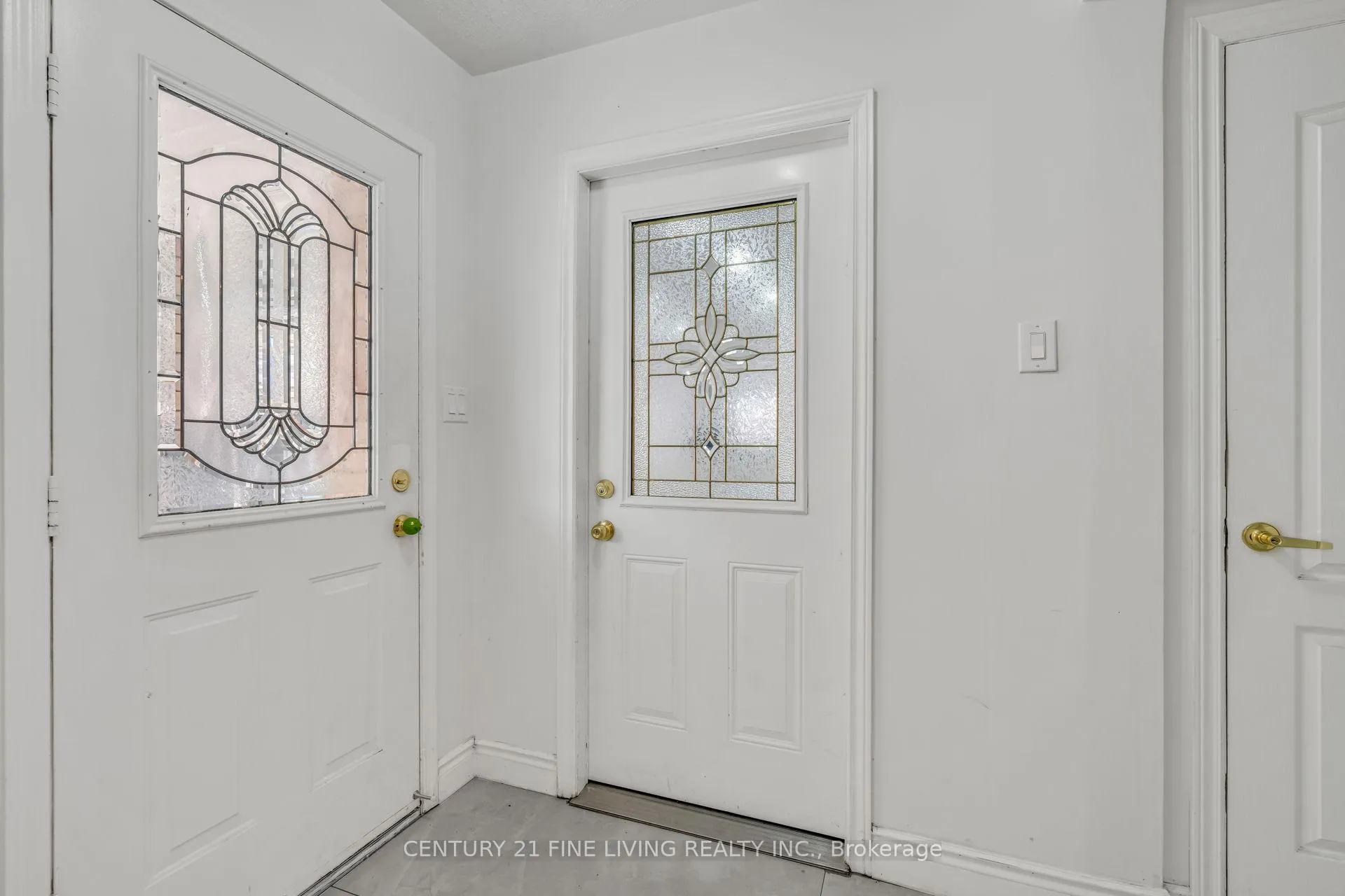 Photo 5 of 66 Secord Crescent, Brampton, Fletcher's Meadow — HOMEH