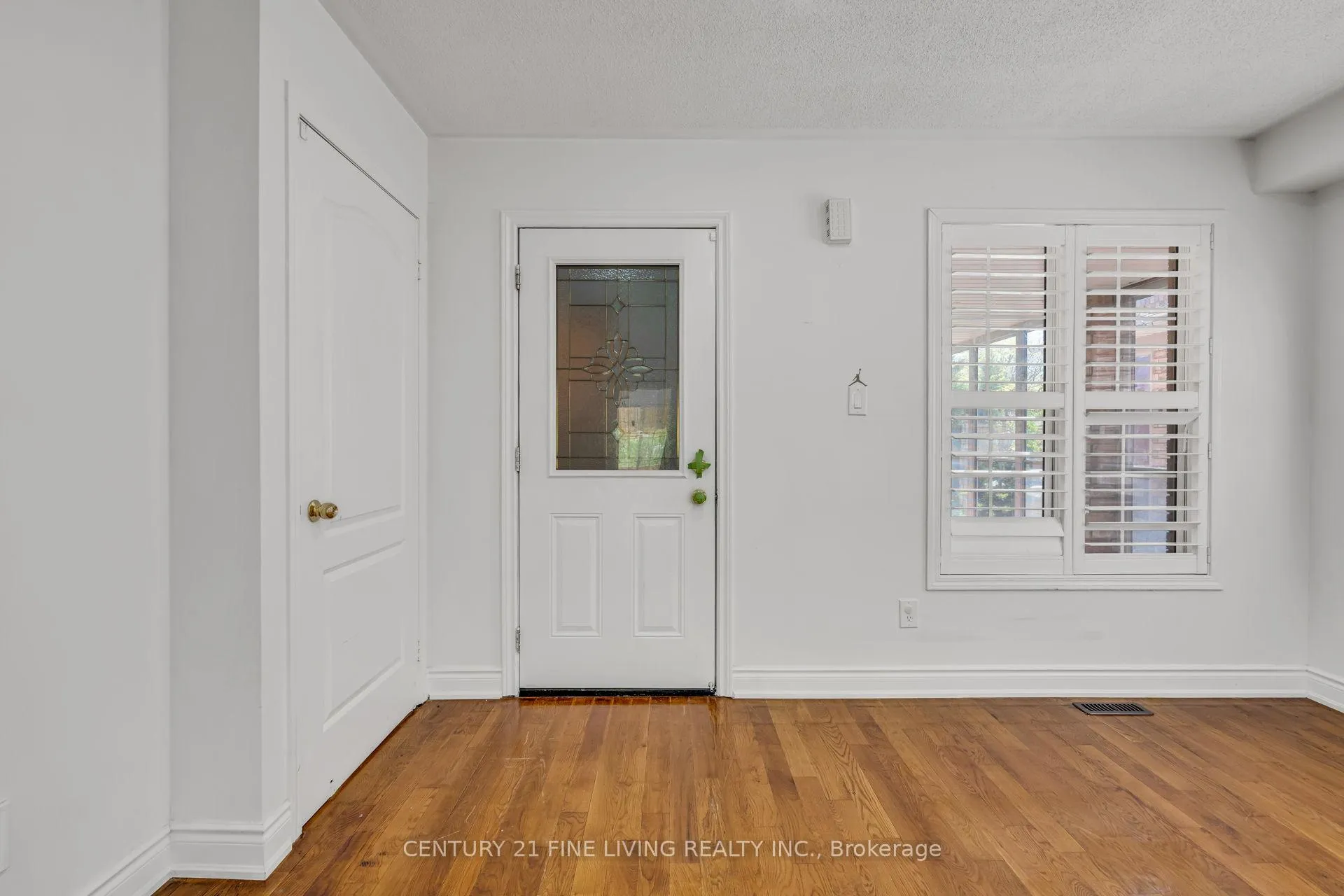 Photo 6 of 66 Secord Crescent, Brampton, Fletcher's Meadow — HOMEH