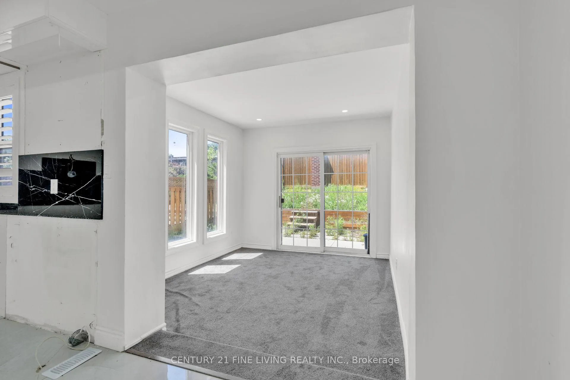 Photo 11 of 66 Secord Crescent, Brampton, Fletcher's Meadow — HOMEH