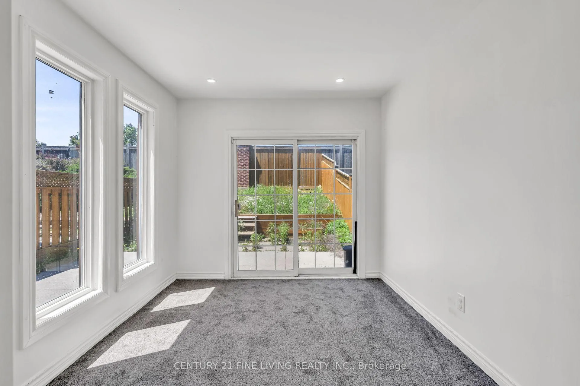 Photo 12 of 66 Secord Crescent, Brampton, Fletcher's Meadow — HOMEH
