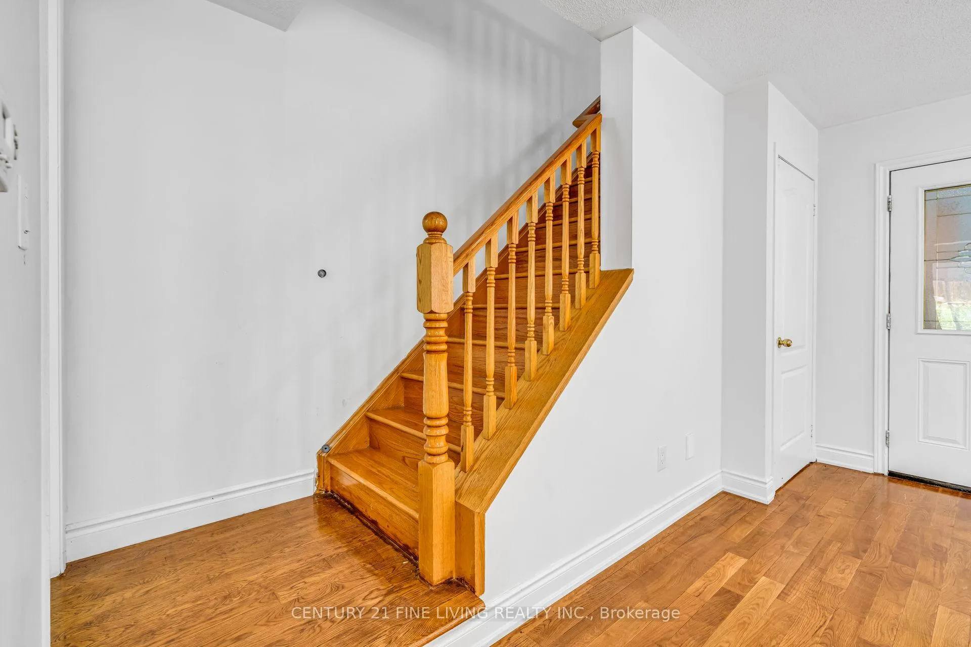 Photo 16 of 66 Secord Crescent, Brampton, Fletcher's Meadow — HOMEH