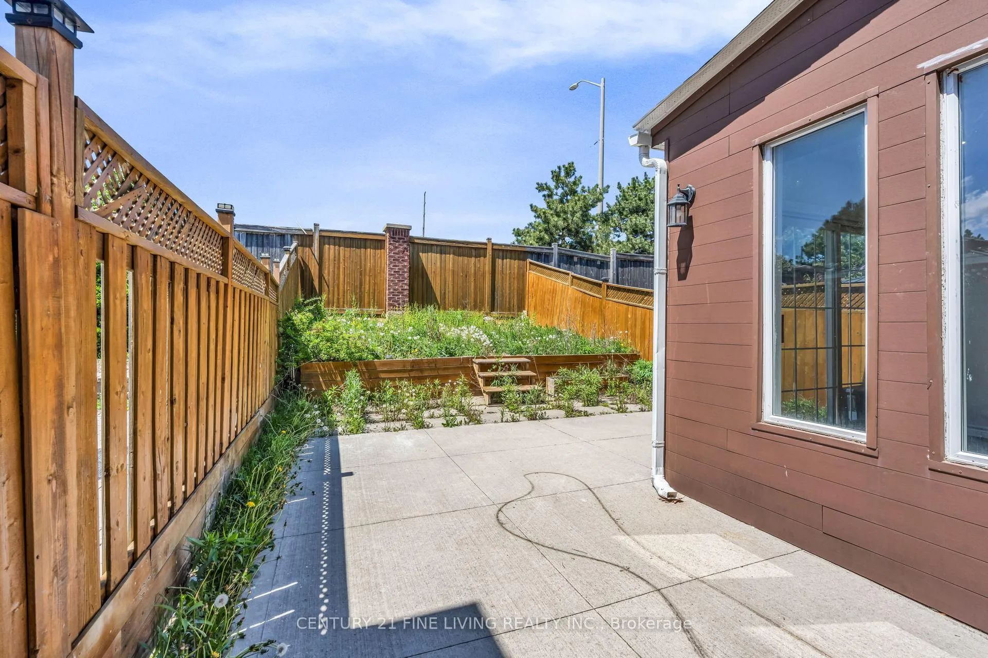 Photo 36 of 66 Secord Crescent, Brampton, Fletcher's Meadow — HOMEH