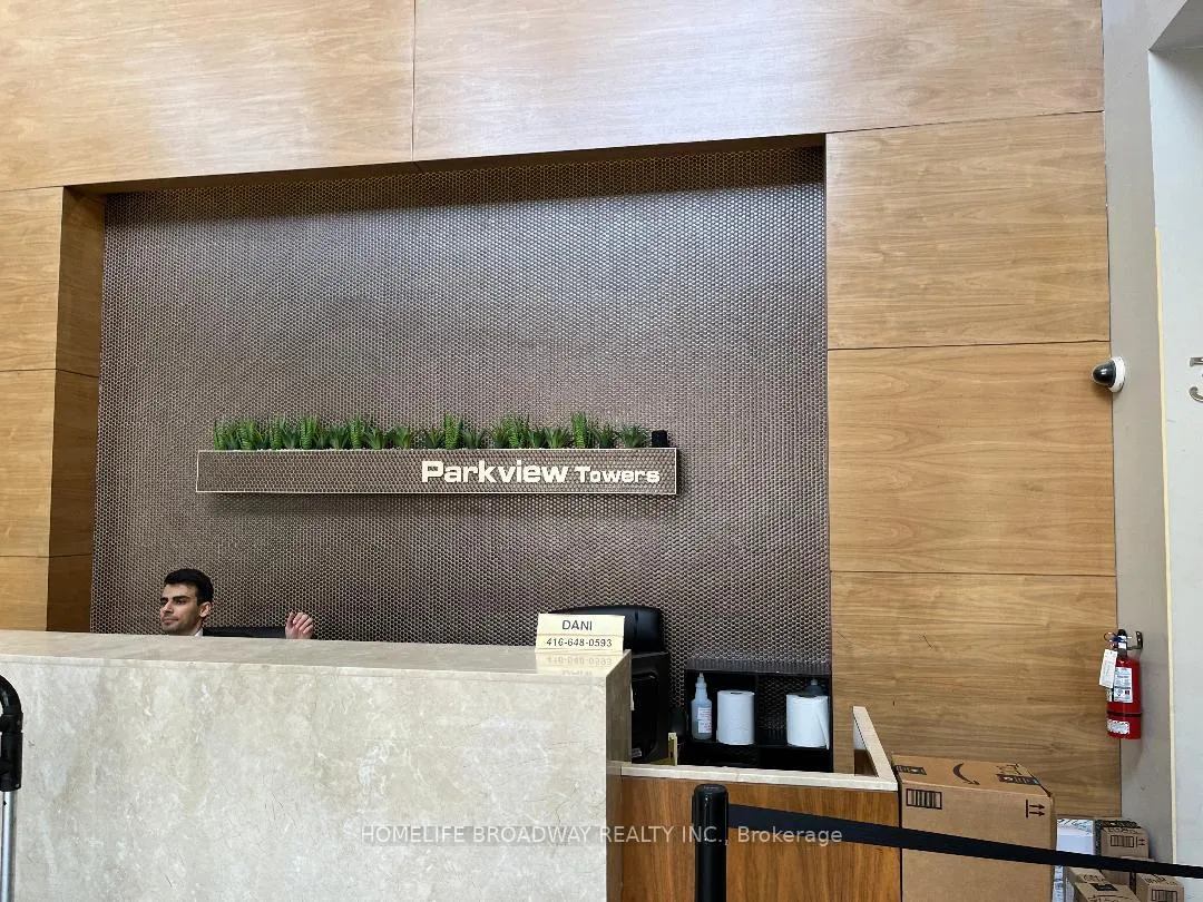 Photo 3 of Unit 1108, 39 Galleria Parkway, Markham, Commerce Valley — HOMEH