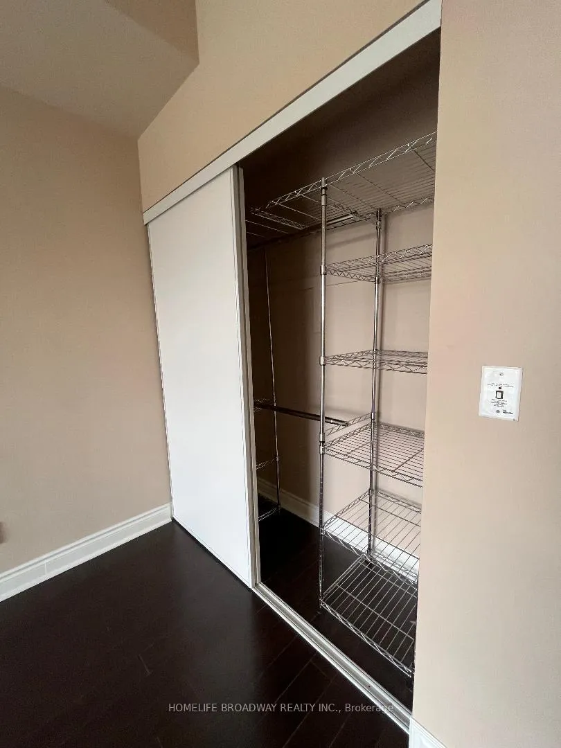 Photo 12 of Unit 1108, 39 Galleria Parkway, Markham, Commerce Valley — HOMEH