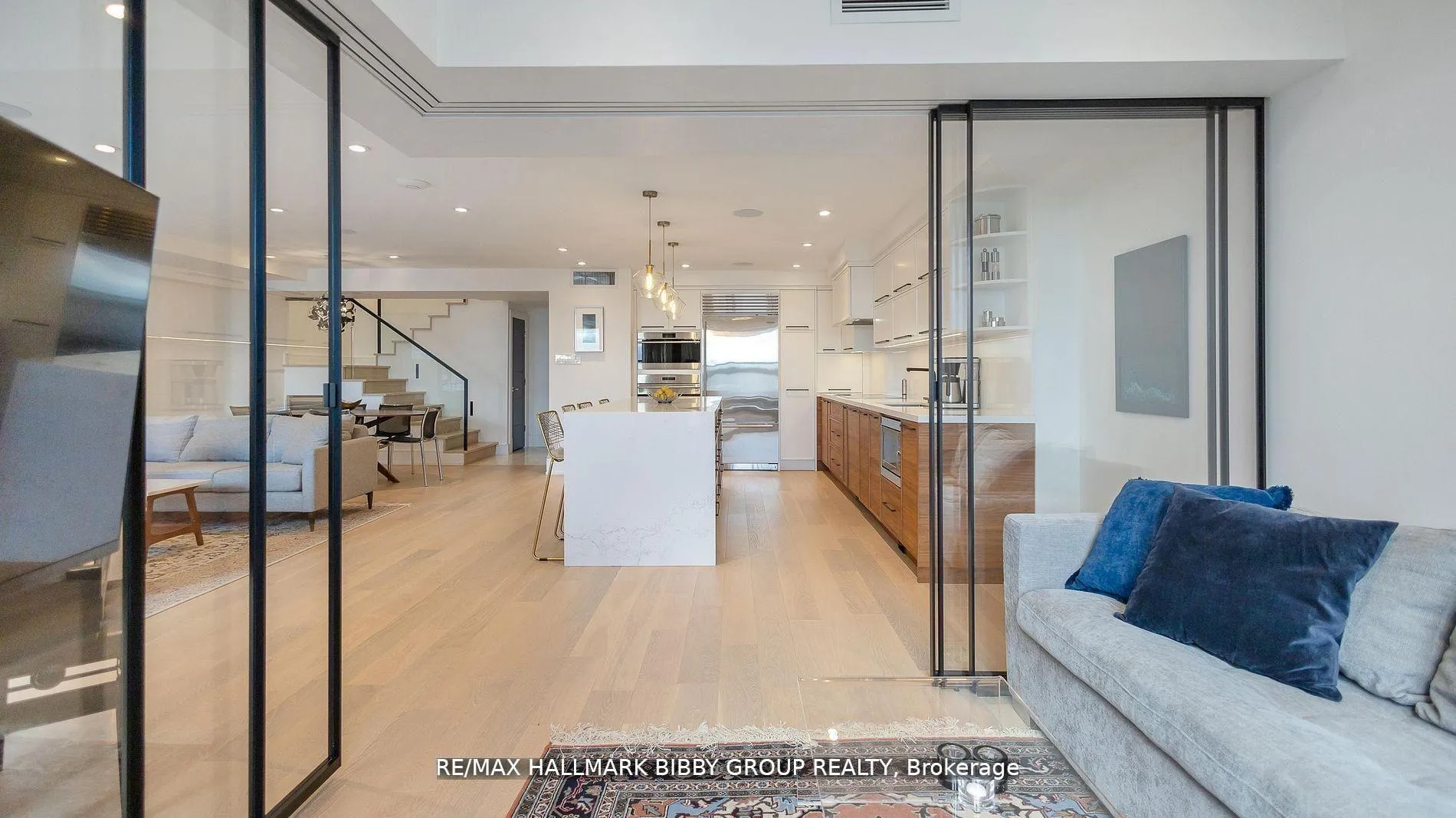 Photo 9 of Unit 613, 99 Harbour Square, Toronto, Waterfront Communities — HOMEH
