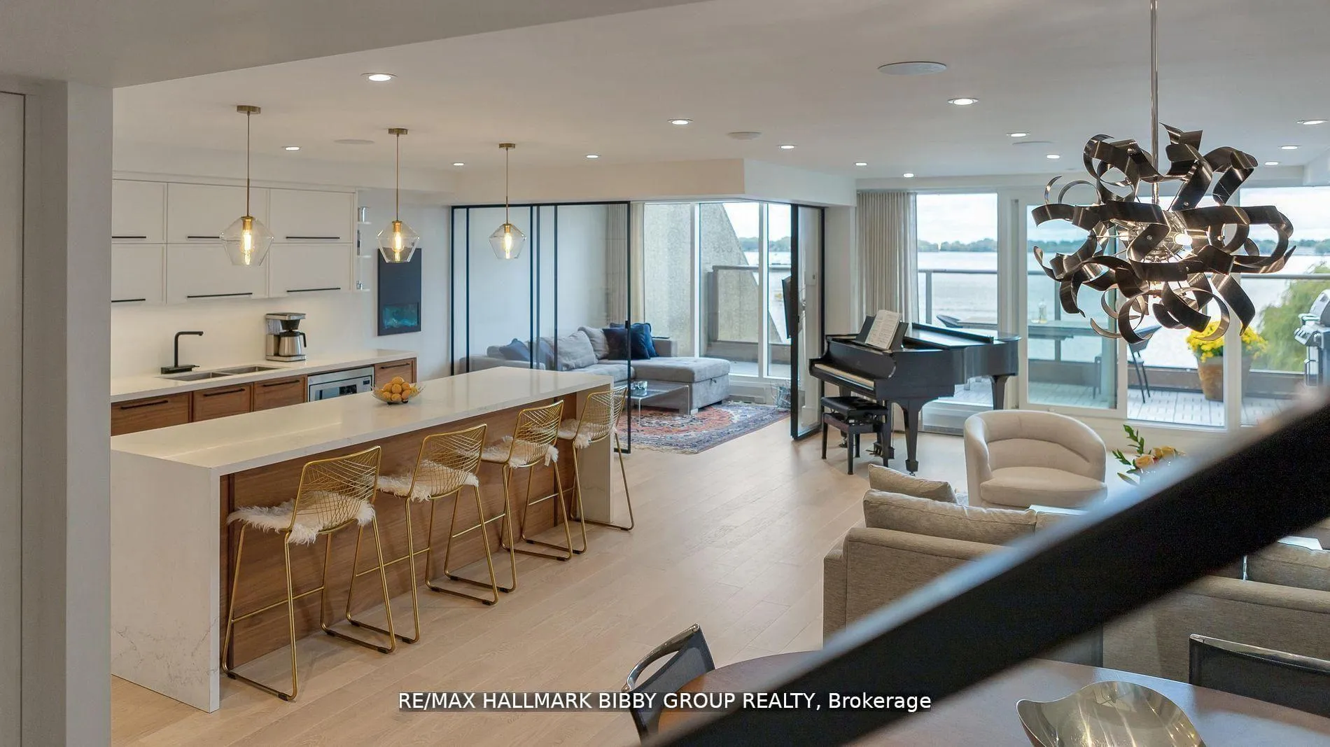Photo 11 of Unit 613, 99 Harbour Square, Toronto, Waterfront Communities — HOMEH
