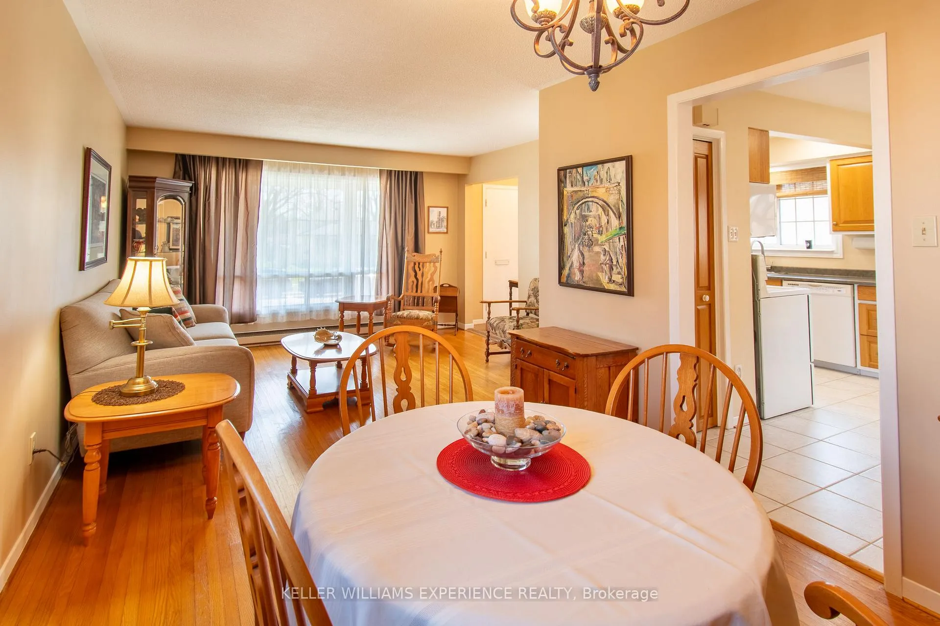 Photo 7 of 58 Varden Crescent, Barrie, Codrington — HOMEH