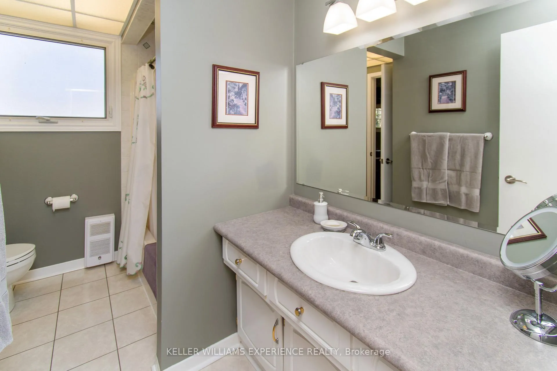 Photo 20 of 58 Varden Crescent, Barrie, Codrington — HOMEH