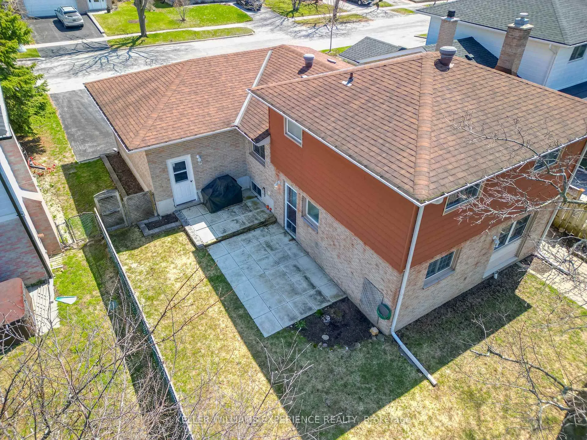 Photo 23 of 58 Varden Crescent, Barrie, Codrington — HOMEH