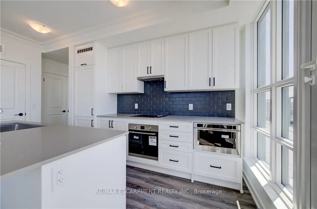 Photo 9 of Unit P1203, 461 Green Road, Hamilton, Lakeshore — HOMEH