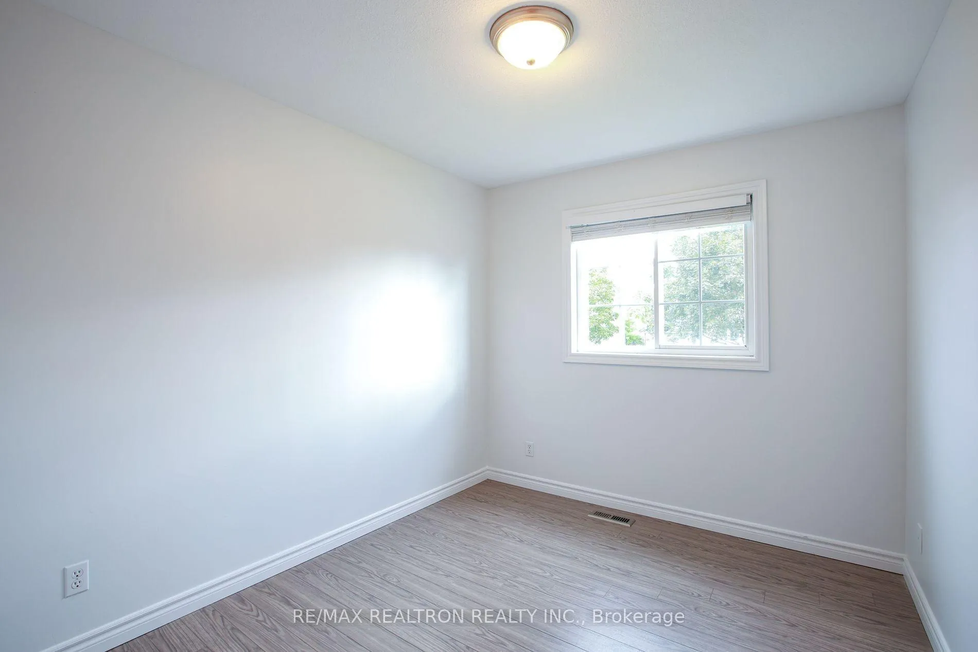 Photo 2 of 52 Liddle Lane, Belleville, Belleville Ward — HOMEH