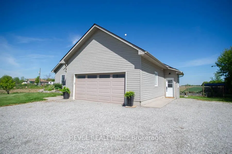 Photo 3 of 1843 Concession 6 Walpole, Haldimand — HOMEH