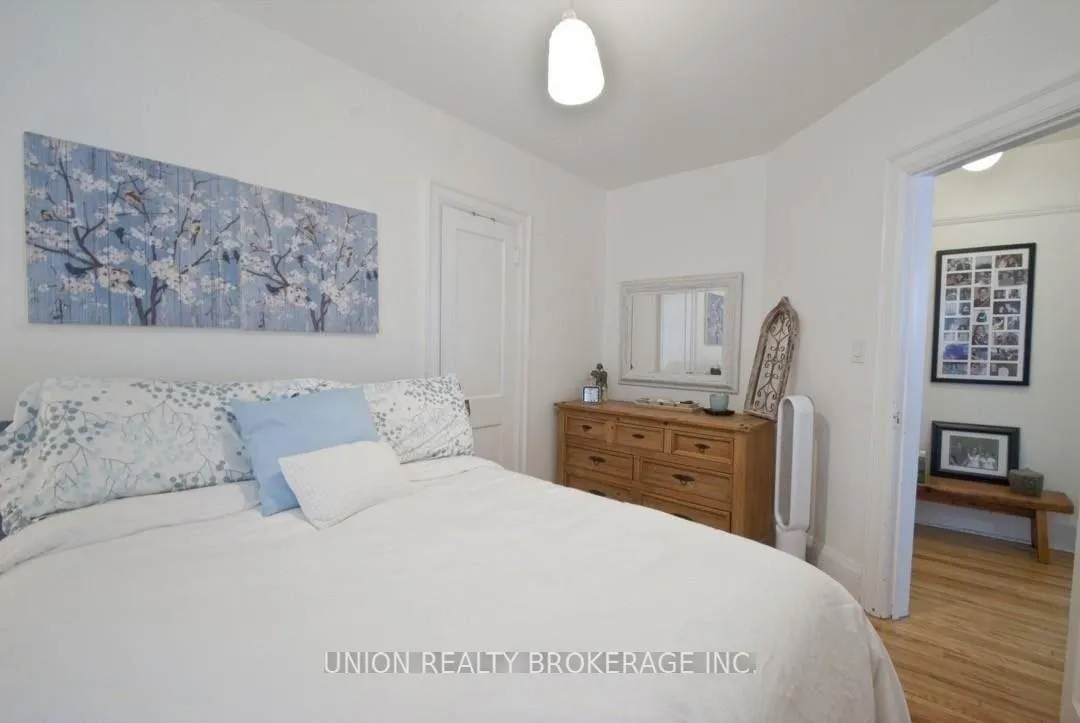 Photo 12 of Unit Upper, 58 Scarboro Beach Boulevard, Toronto, The Beaches — HOMEH