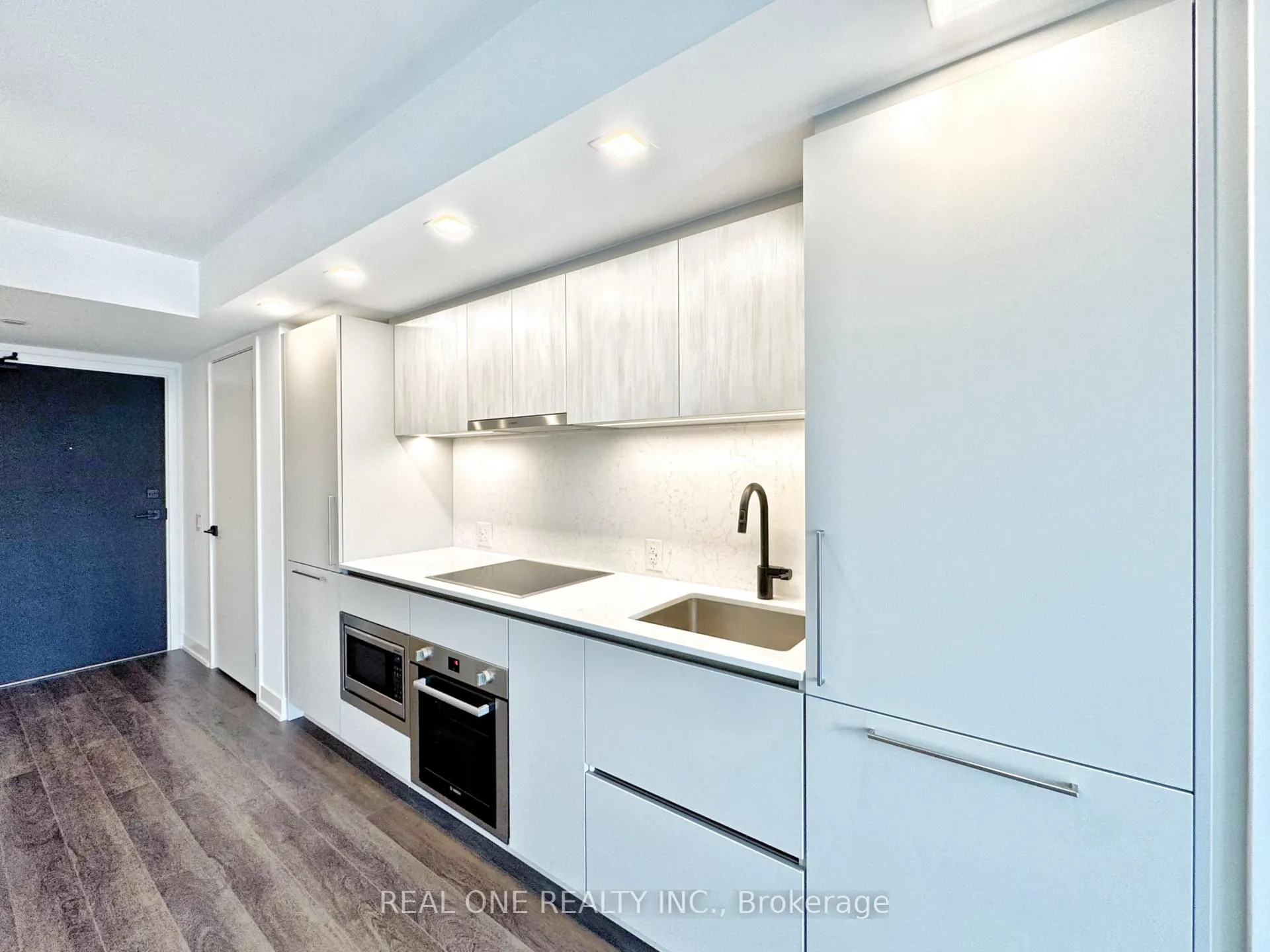Photo 5 of Unit 2410, 609 Sherbourne Street, Toronto, North St. James Town — HOMEH