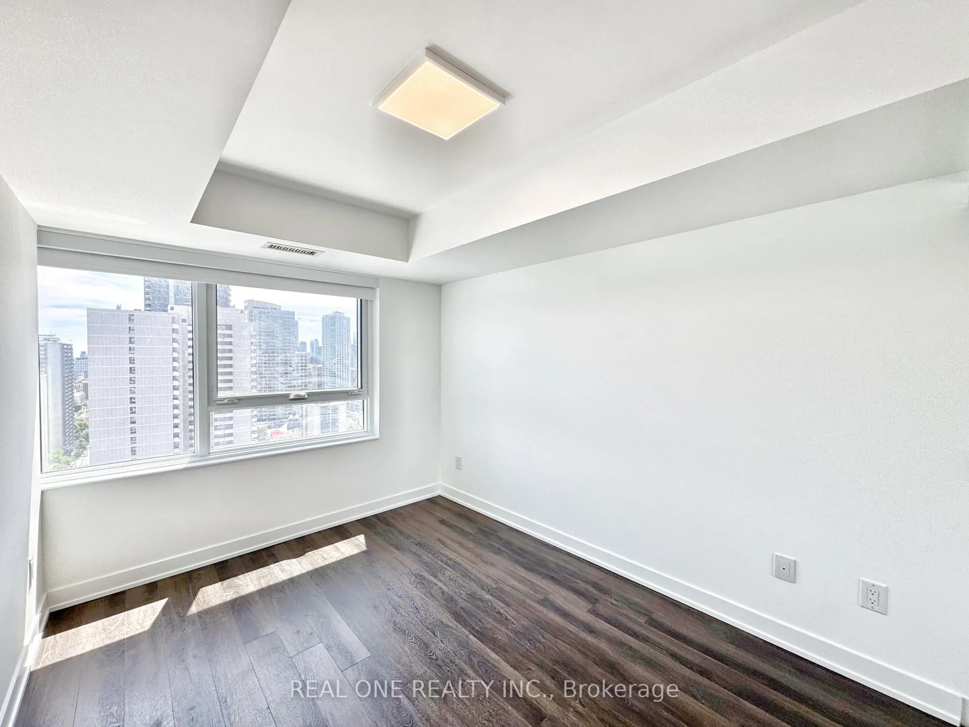 Photo 9 of Unit 2410, 609 Sherbourne Street, Toronto, North St. James Town — HOMEH
