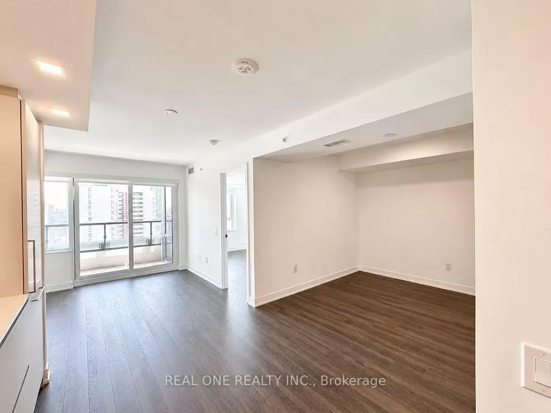 Photo 13 of Unit 2410, 609 Sherbourne Street, Toronto, North St. James Town — HOMEH