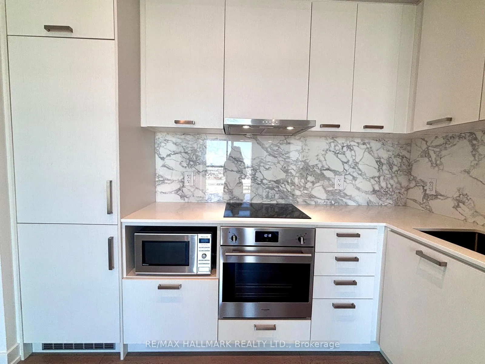 Photo 12 of Unit 1910, 38 Honeycrisp Crescent, Vaughan, Vaughan Corporate Centre — HOMEH