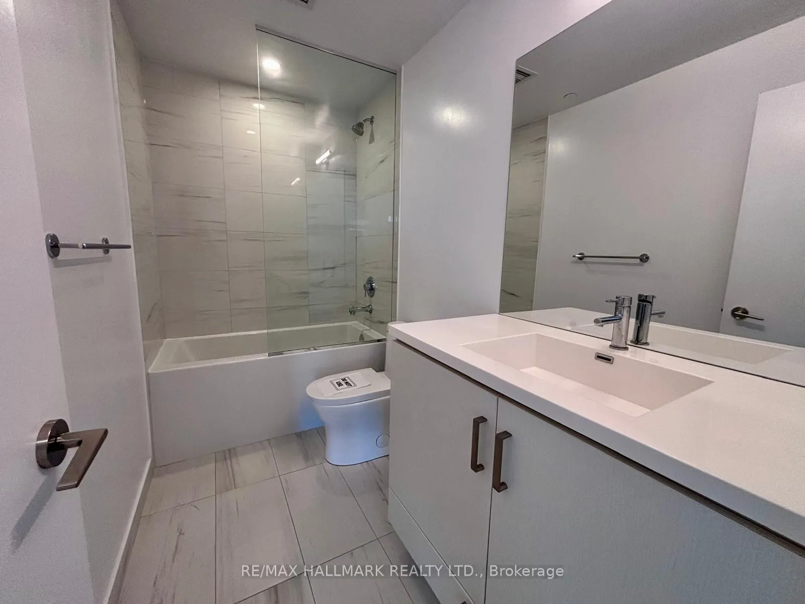 Photo 14 of Unit 1910, 38 Honeycrisp Crescent, Vaughan, Vaughan Corporate Centre — HOMEH