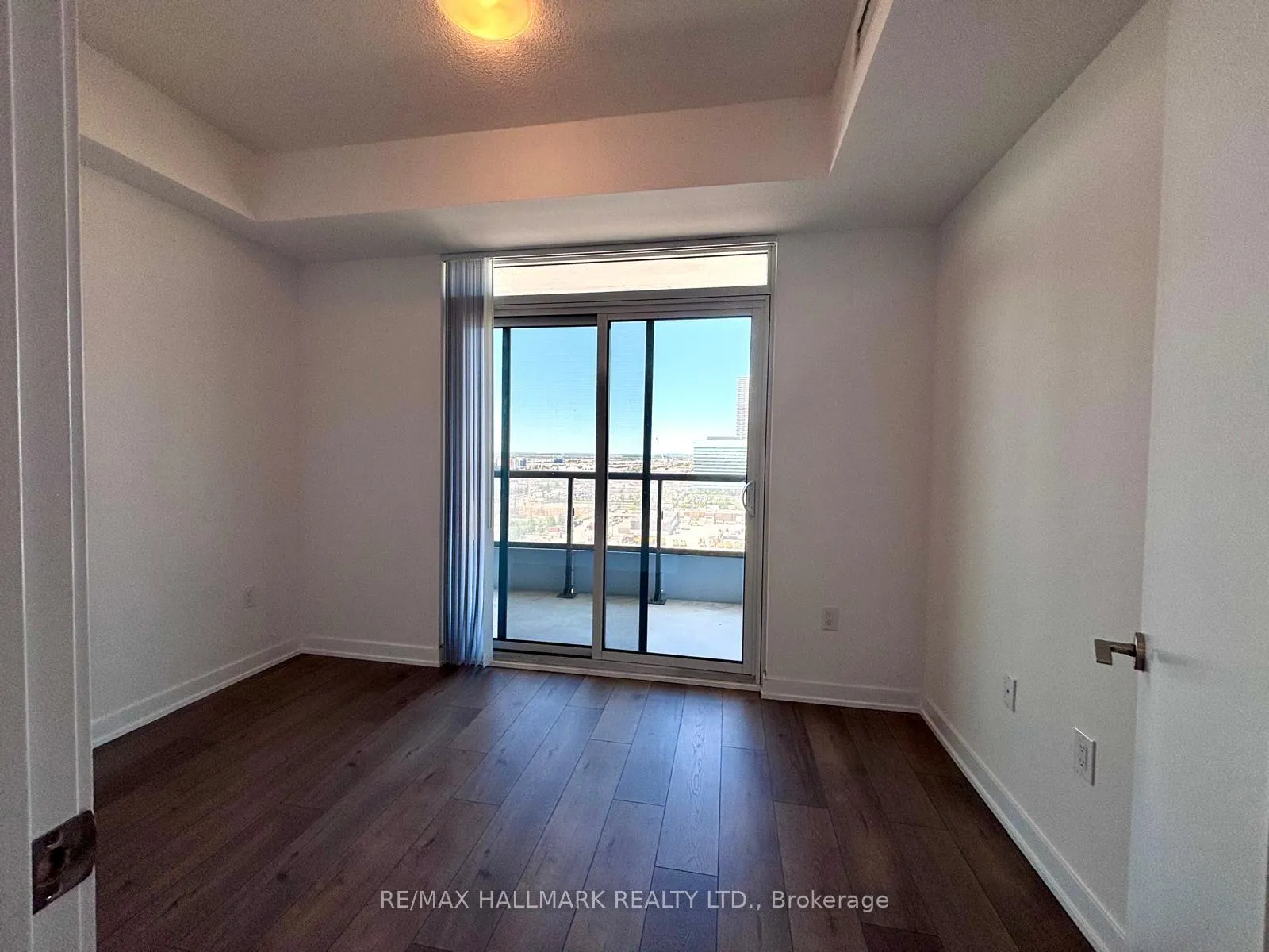 Photo 15 of Unit 1910, 38 Honeycrisp Crescent, Vaughan, Vaughan Corporate Centre — HOMEH