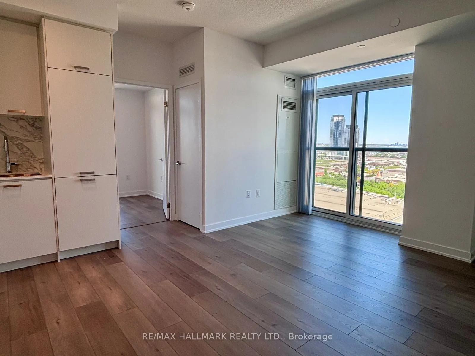 Photo 22 of Unit 1910, 38 Honeycrisp Crescent, Vaughan, Vaughan Corporate Centre — HOMEH