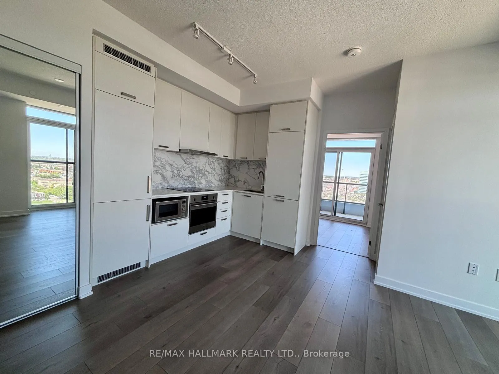 Photo 24 of Unit 1910, 38 Honeycrisp Crescent, Vaughan, Vaughan Corporate Centre — HOMEH