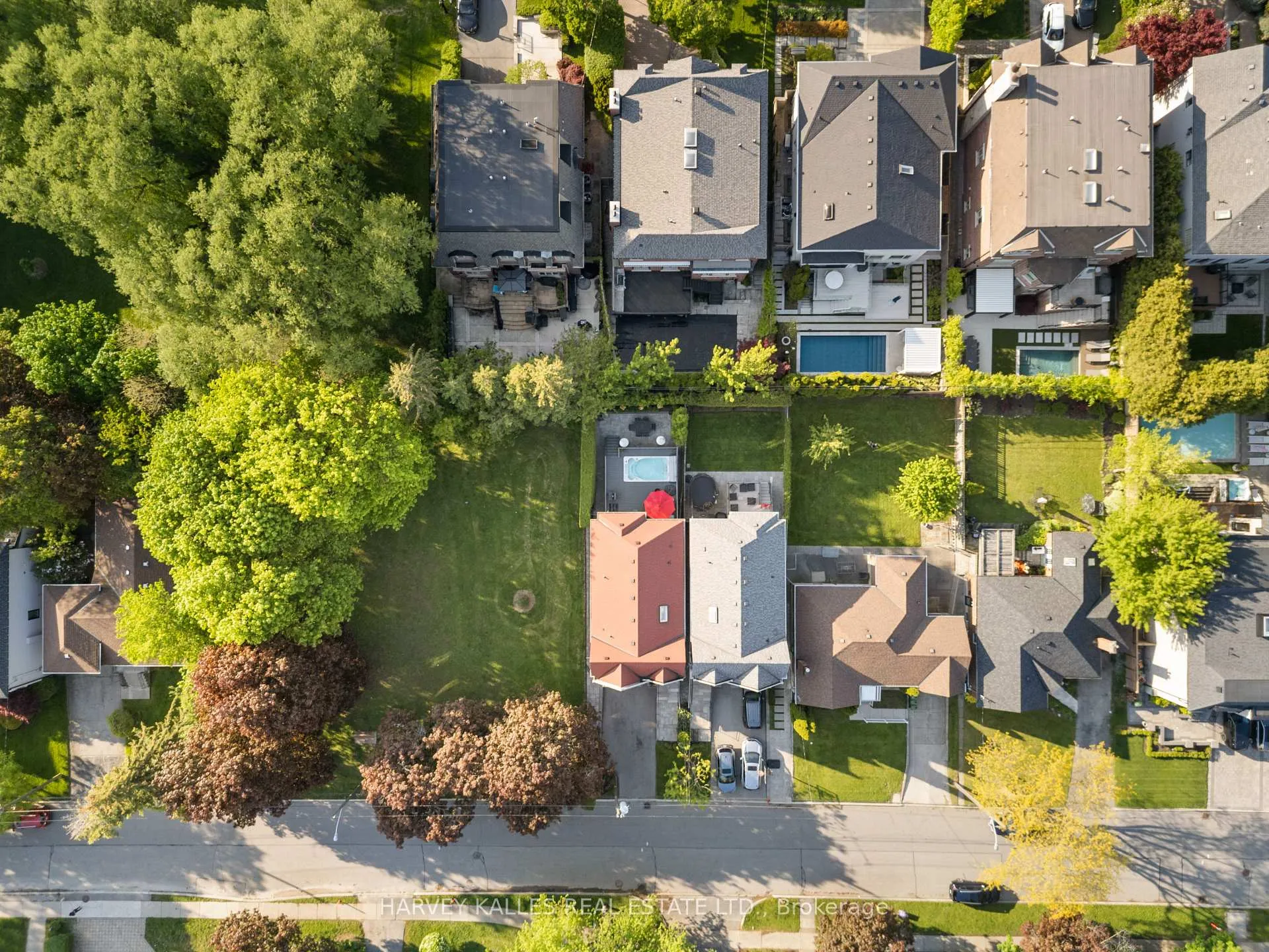 Photo 5 of 466 Glengarry Avenue, Toronto, Bedford Park-Nortown — HOMEH