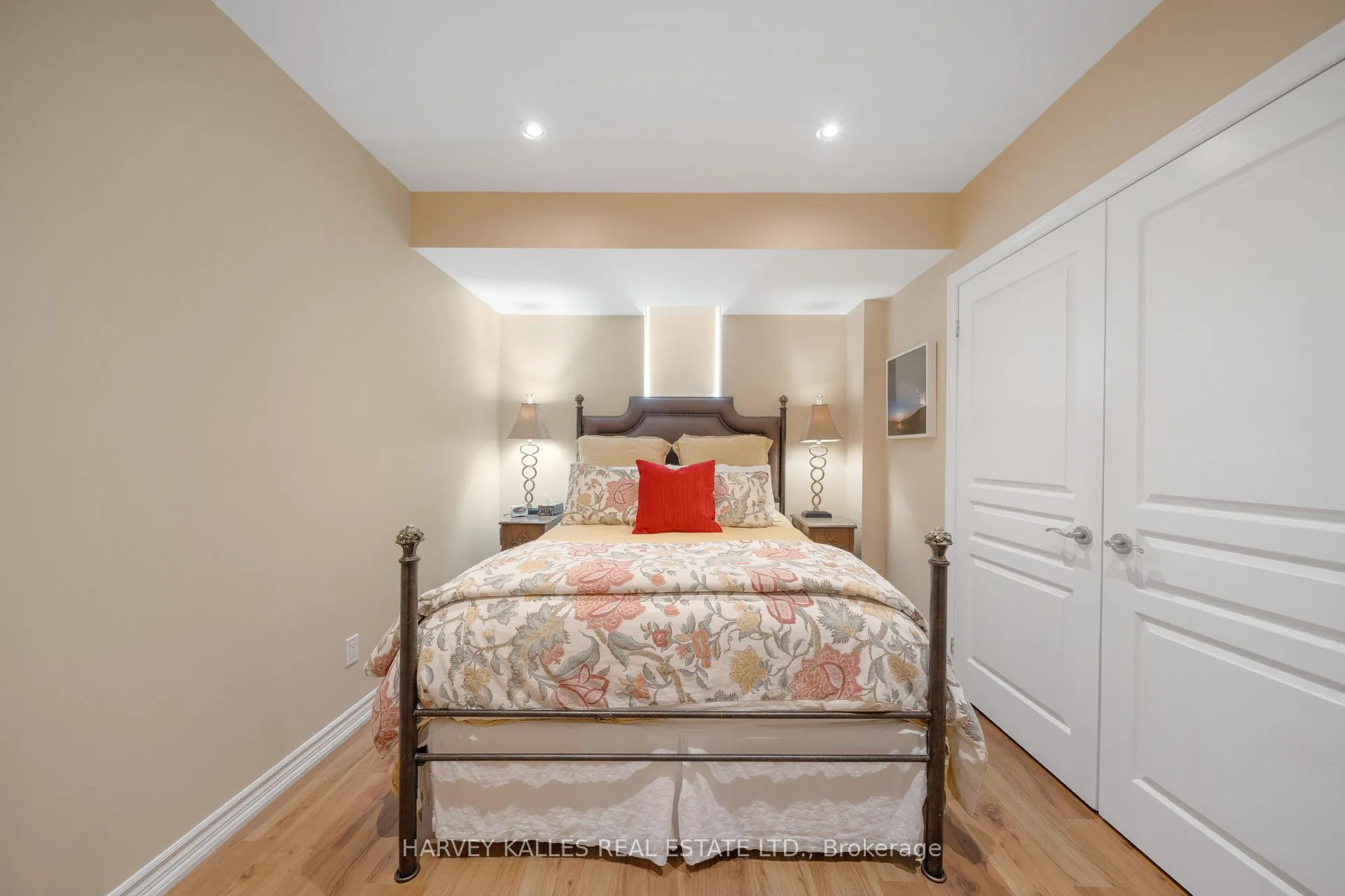 Photo 33 of 466 Glengarry Avenue, Toronto, Bedford Park-Nortown — HOMEH