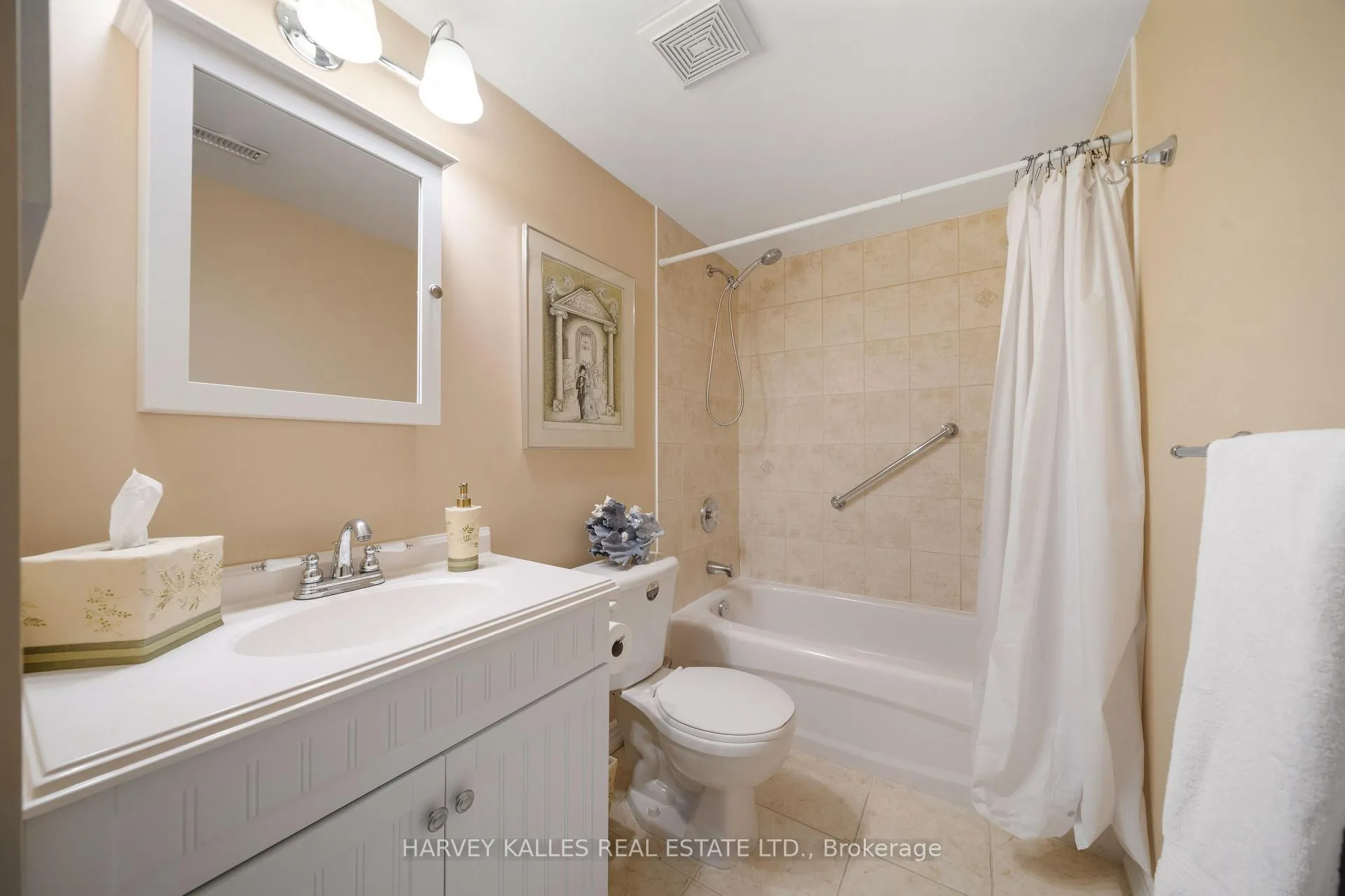Photo 34 of 466 Glengarry Avenue, Toronto, Bedford Park-Nortown — HOMEH