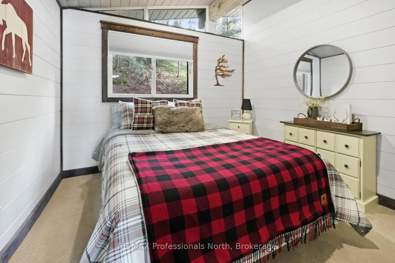 Photo 16 of 1025 Huckleberry Lane, Markham, Bayview Glen — HOMEH