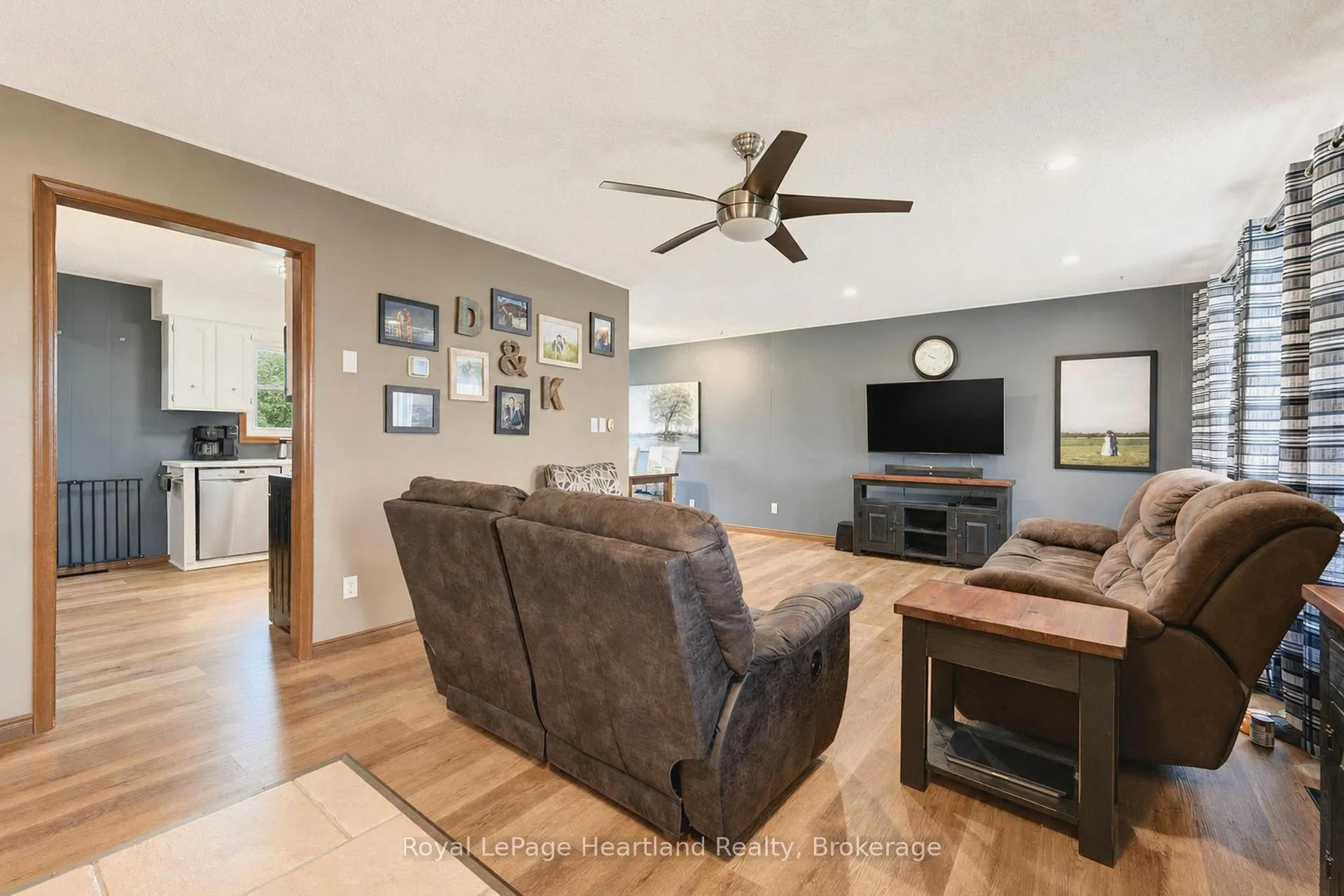 Photo 3 of 77292 London Road, Huron East, Tuckersmith — HOMEH