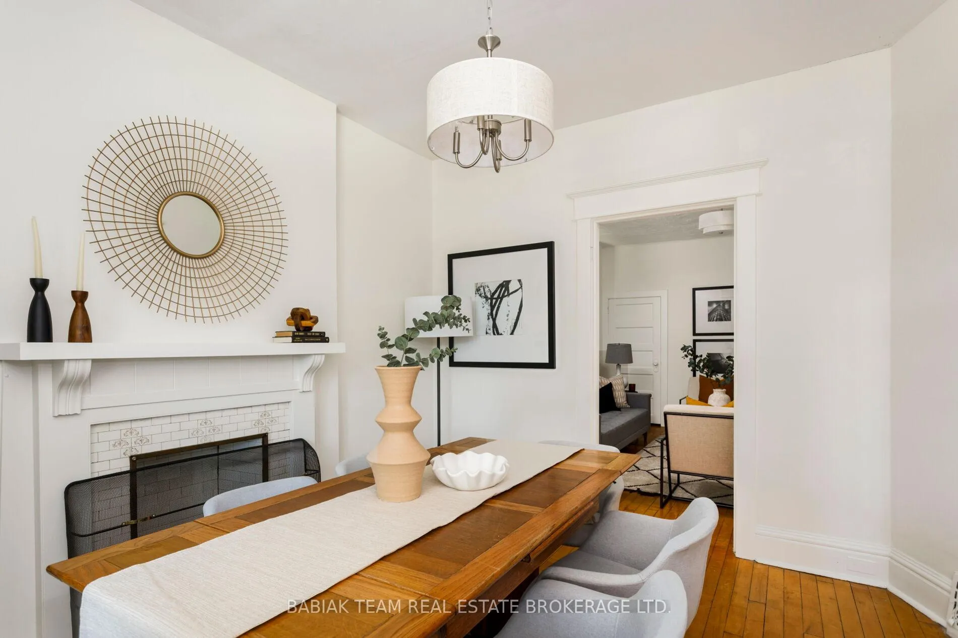Photo 7 of 82 Howard Park Avenue, Toronto, High Park-Swansea — HOMEH