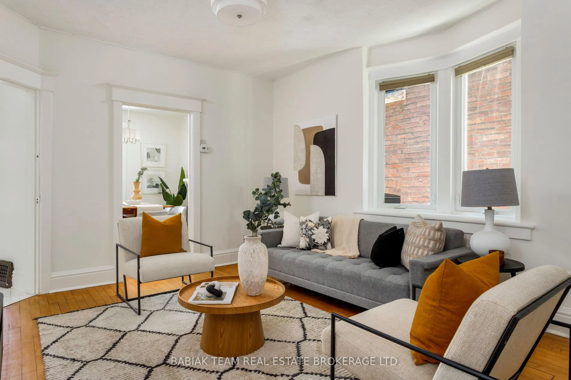 Photo 8 of 82 Howard Park Avenue, Toronto, High Park-Swansea — HOMEH
