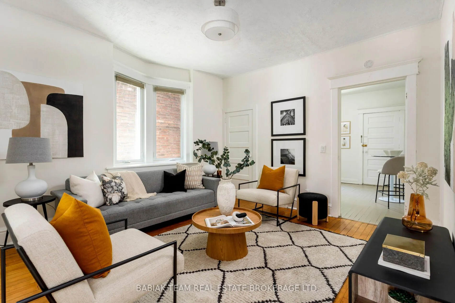 Photo 9 of 82 Howard Park Avenue, Toronto, High Park-Swansea — HOMEH
