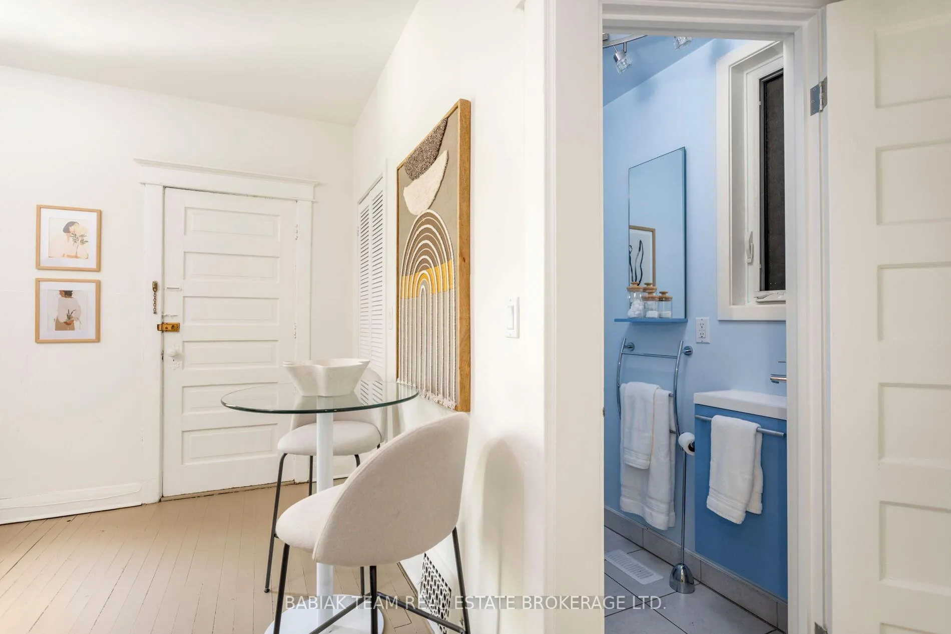 Photo 11 of 82 Howard Park Avenue, Toronto, High Park-Swansea — HOMEH