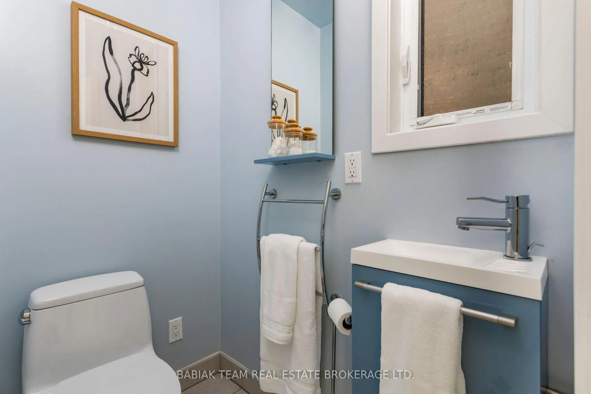Photo 13 of 82 Howard Park Avenue, Toronto, High Park-Swansea — HOMEH