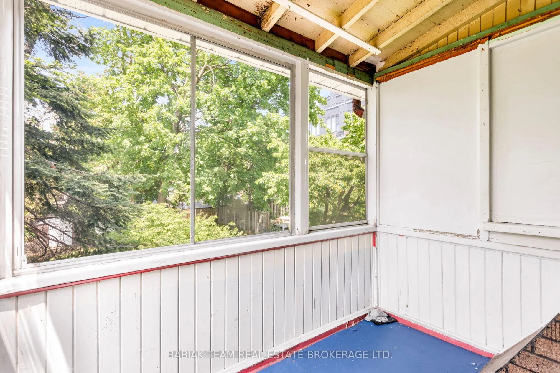 Photo 22 of 82 Howard Park Avenue, Toronto, High Park-Swansea — HOMEH