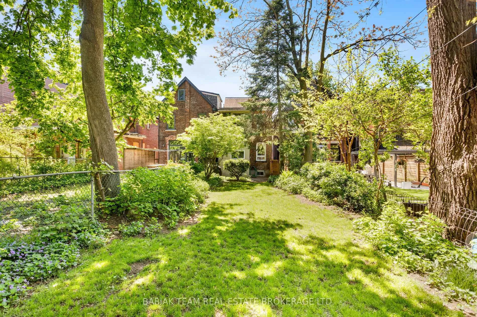 Photo 44 of 82 Howard Park Avenue, Toronto, High Park-Swansea — HOMEH