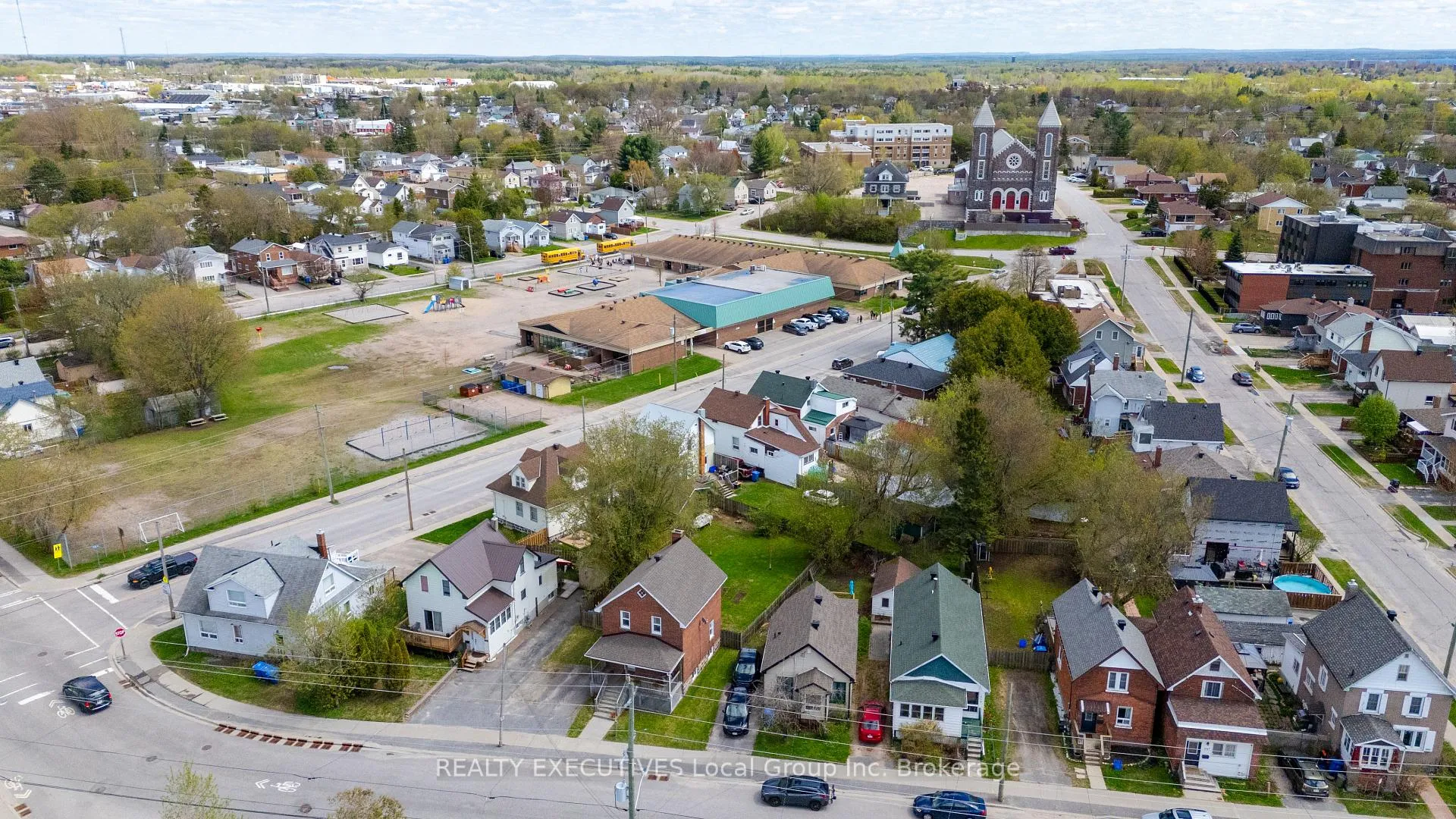 Photo 38 of 1069 Ferguson Street, North Bay, Central — HOMEH
