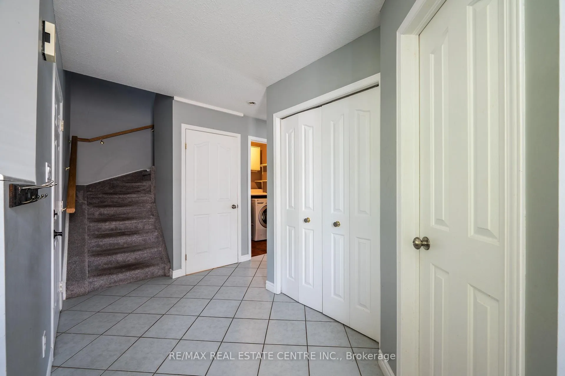 Photo 5 of 5 Tulip Drive, Tillsonburg — HOMEH