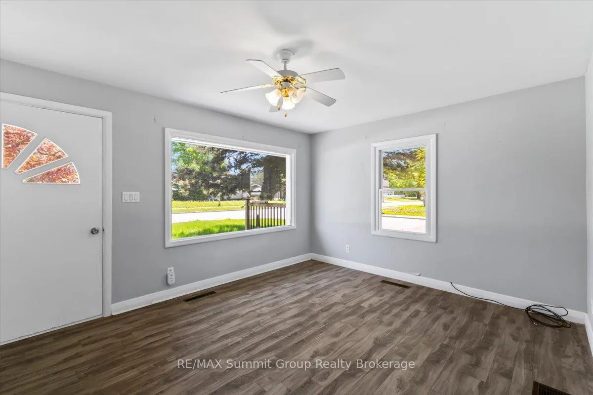 Photo 4 of 162 Main Street E, Grey Highlands — HOMEH