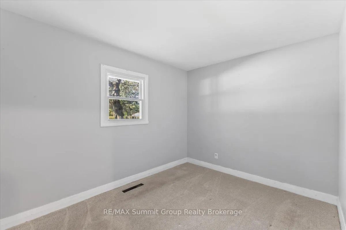 Photo 12 of 162 Main Street E, Grey Highlands — HOMEH