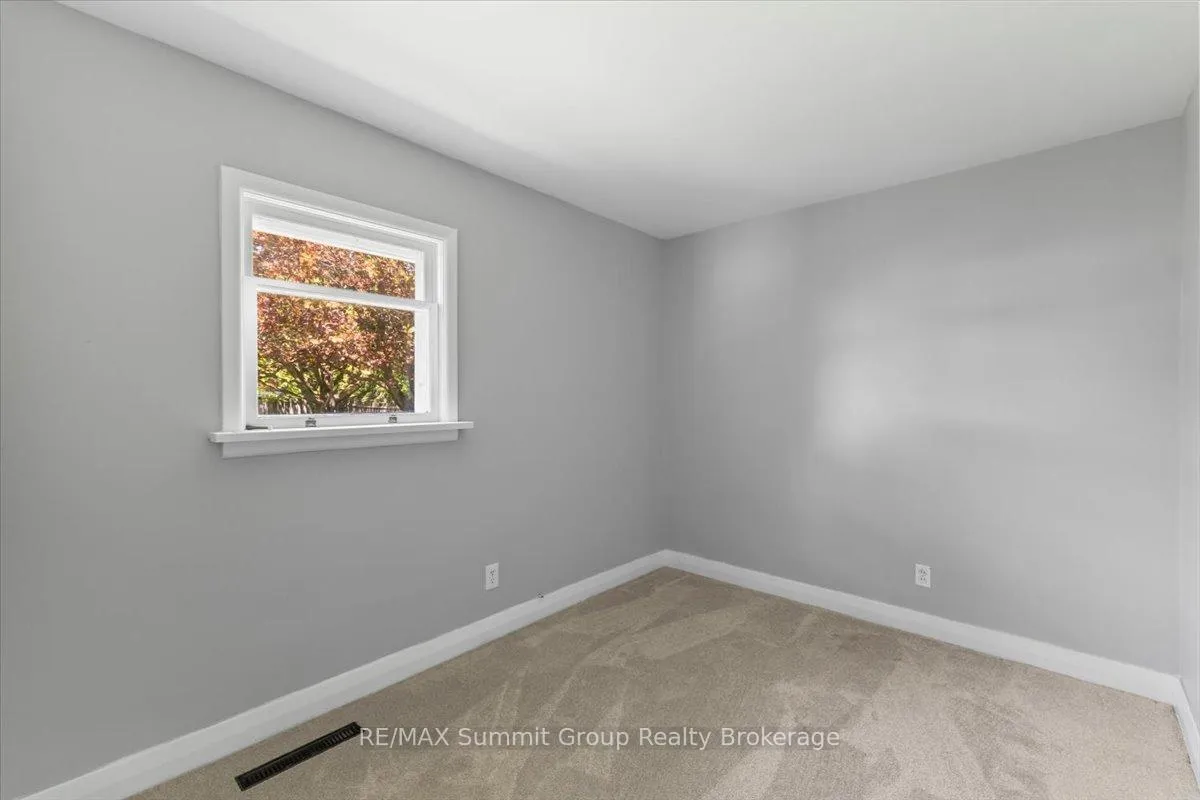 Photo 14 of 162 Main Street E, Grey Highlands — HOMEH